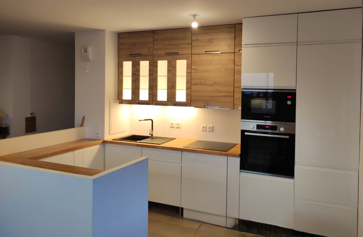 cuisiniste réalisation d'une cuisine sur mesure